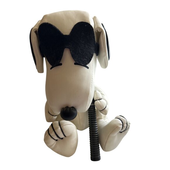 Snoopy Vinyl TV Remote Holder/Organizer With Woodstock Side Pockets - Picture 2 of 9